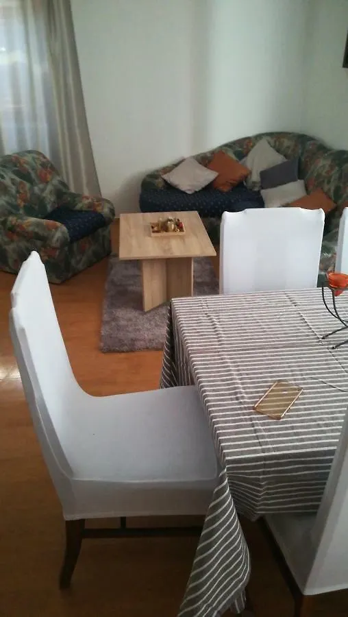 Apartment Milka Smoljanci Kroatien
